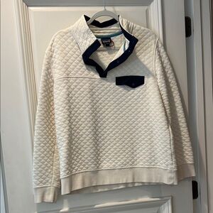 Patagonia Cream/White and Navy Quilted Pullover